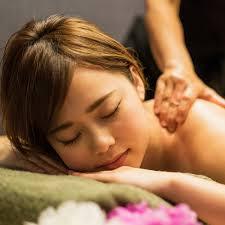 Pijat Panggilan Mangga Dua (Putri-Spa). Putri Spa adalah sebuah komunitas jasa kebugaran online dengan pelayanan door to door, mempunyai misi untuk membantu kebugaran customer. Ada bermacam -macam jasa pelayanan di Putri Spamulai dari pijat panggilan tradisional, massage full body, teraphis kesehatan, dan